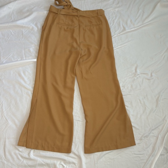 Forever 21 tan women’s size XS crop wide leg capri - Picture 5 of 5